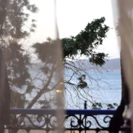 Deniz Oenue Ayvalik
