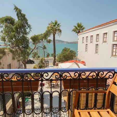 Deniz Oenue Ayvalik